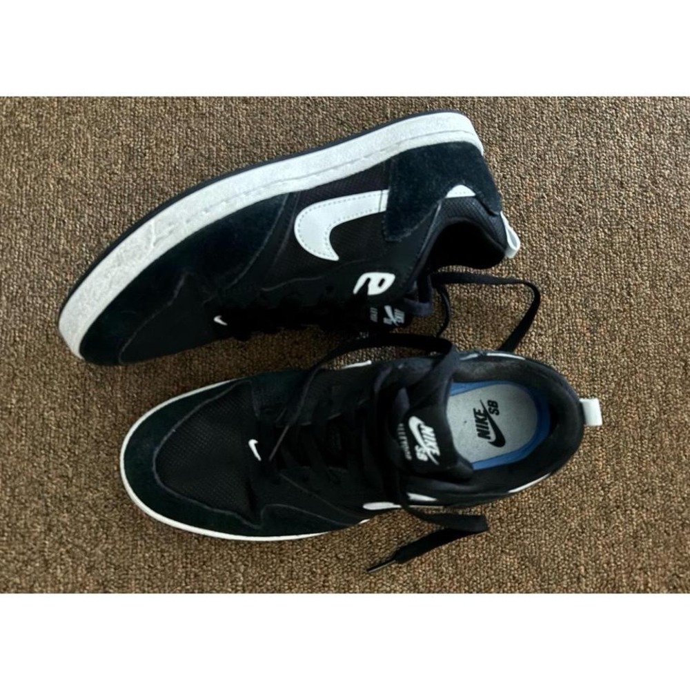 Nike SB Alleyoop sneakers in a‎ black and white colorway 7.5 unisex